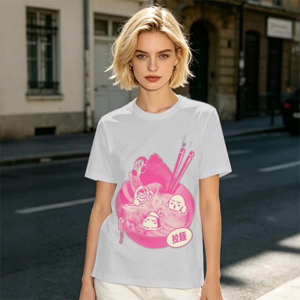 Oversized dark green t-shirt with cute pink ramen bowl graphic